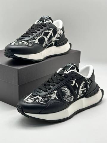 Кроссовки Valentino