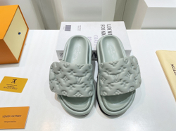 Louis Vuitton Pool Pillow Comfort Mule