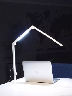 Светильник светодиодный настольный