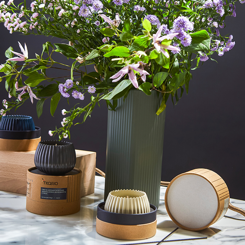 Свеча ароматическая vetiver & black cypress из коллекции edge, бежевый, 30 ч