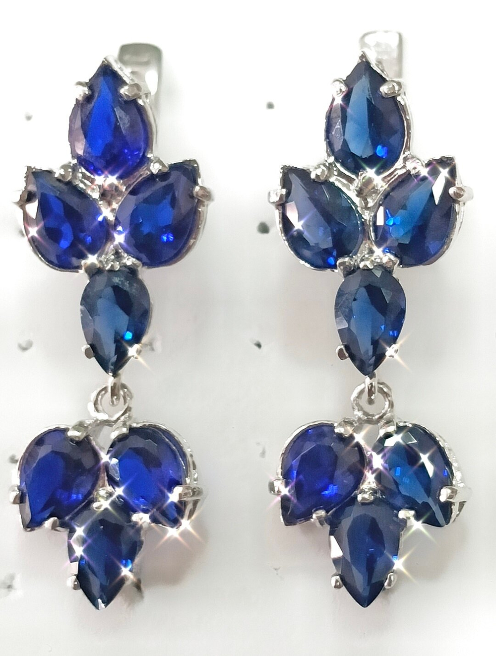 Ювелирные серьги из серебра,вставка синяя шпинель