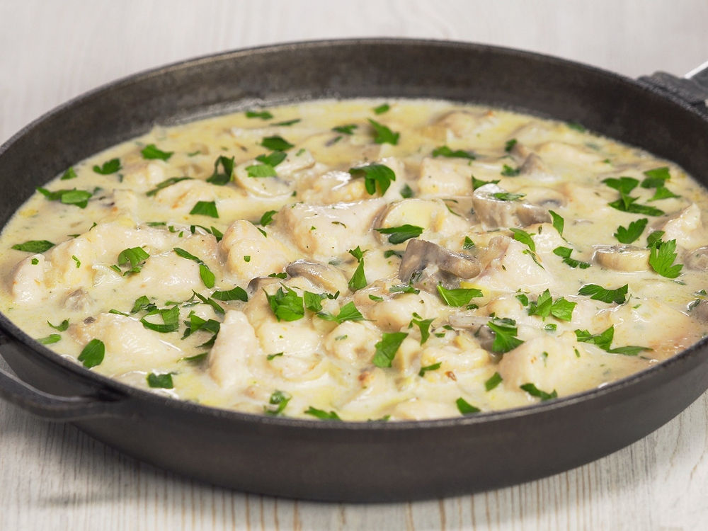 Фрикасе из курицы с шампиньонами 120гр