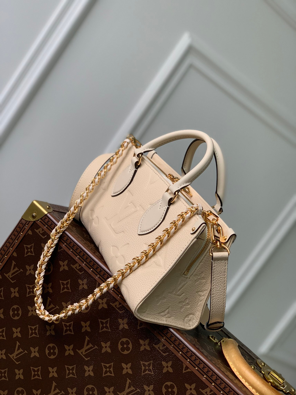 Louis Vuitton Onthego East West