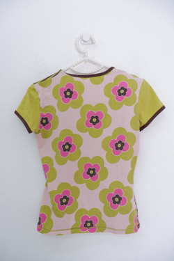 Футболка яркая на 11-12 лет