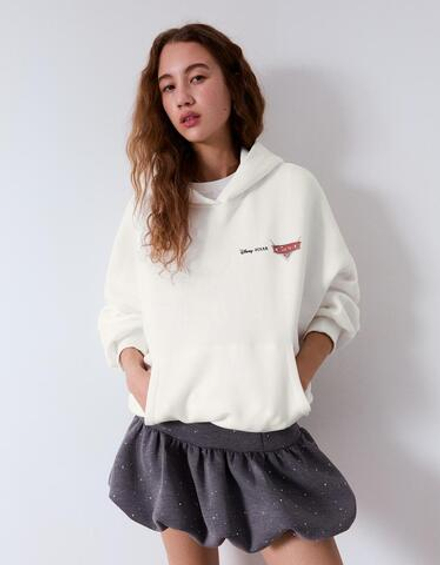 BERSHKA Толстовка с капюшоном и принтом Cars, экрю