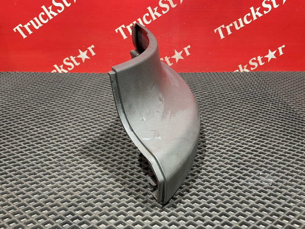 Планка над фарой правая