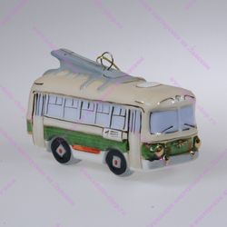 Фарфоровая ёлочная игрушка Троллейбус