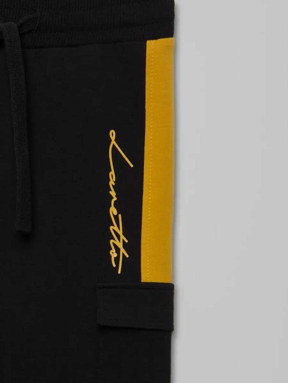 Спортивный костюм для мальчика в школу