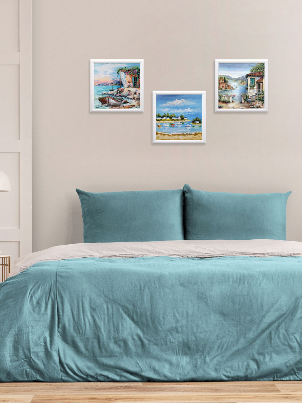 Картина на стену для интерьера на холсте в раме 32*32 см