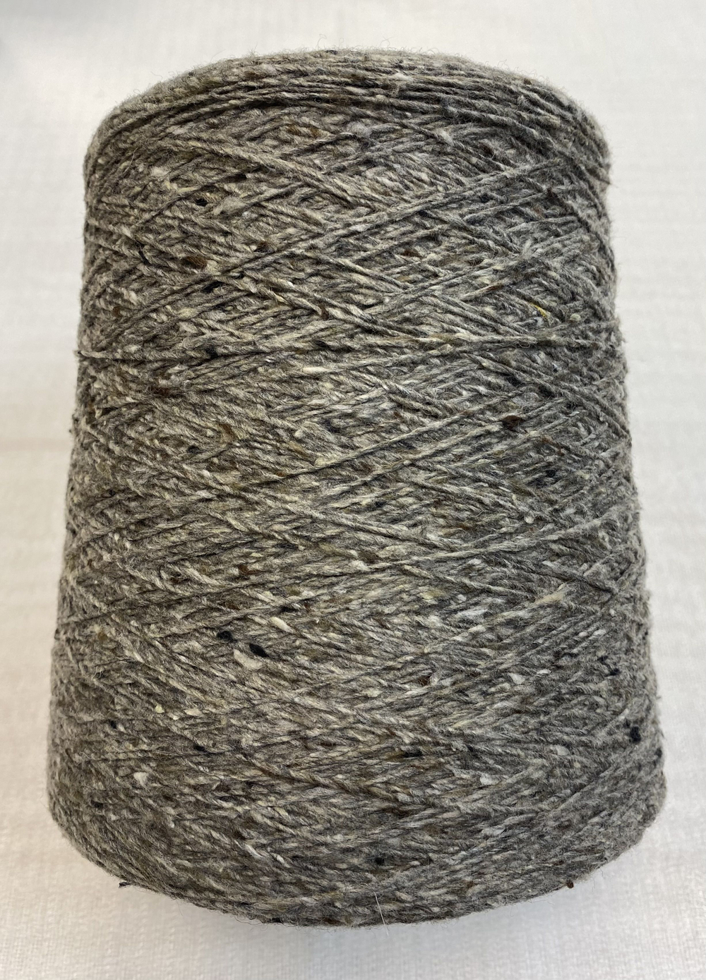 Пряжа на бобине ( Италия) Твид 60% шерсть 20% вискоза 20% п/а 100г-380м 500г