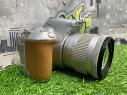 Canon EOS 200D kit 18-55mm IS STM 83.000 кадров