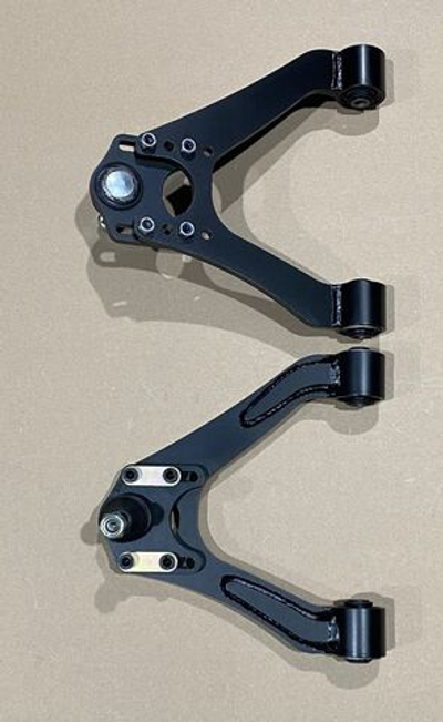 Передние верхние рычаги jzx90/100 на сблоках