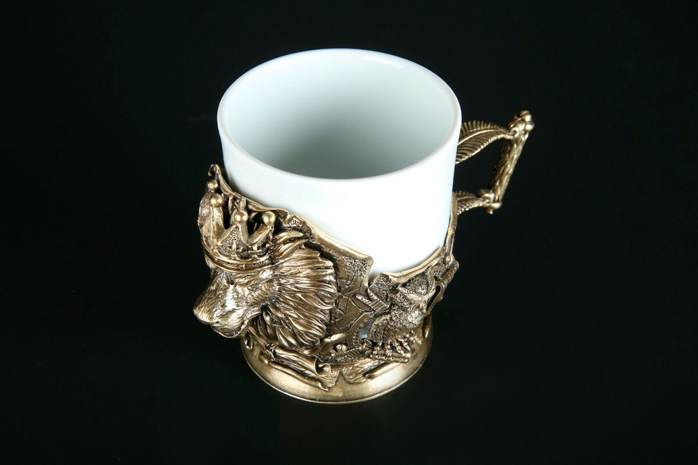 Чашка для кофе "Мудрому руководителю" в подарочном кейсе с художественным оформлением