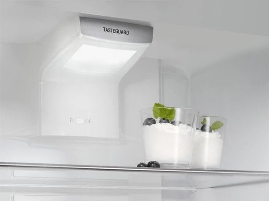 Встраиваемый холодильник Electrolux ENN 2874