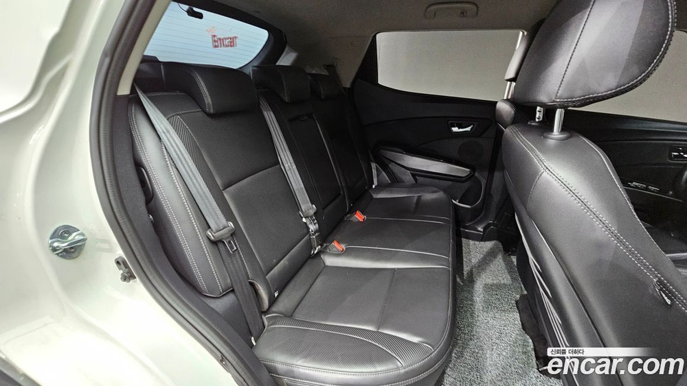 KG Mobility (Ssangyong) Very New Tivoli Дизель 1.6 2WD (11.2019)
