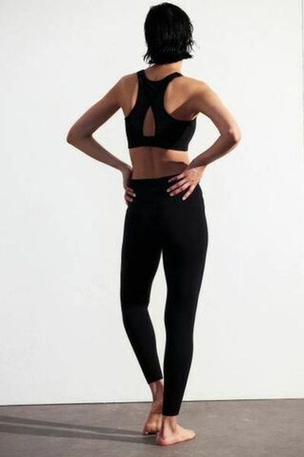 H&M Спортивные легинсы ShapeMove™, черный