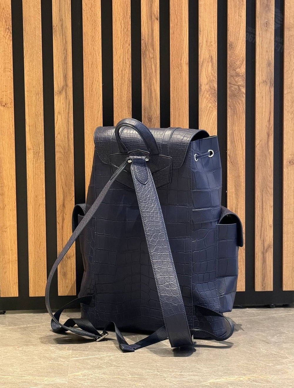 Рюкзак Louis Vuitton Christopher из кожи крокодила