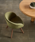 Marvin Поворотный стул из зеленой синели с ножками из ясеня