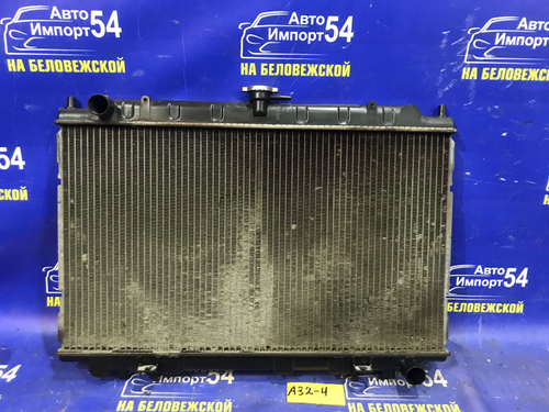 Радиатор двигателя NISSAN CEFIRO 1996