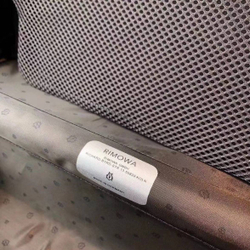 Дорожный чемодан Rimowa