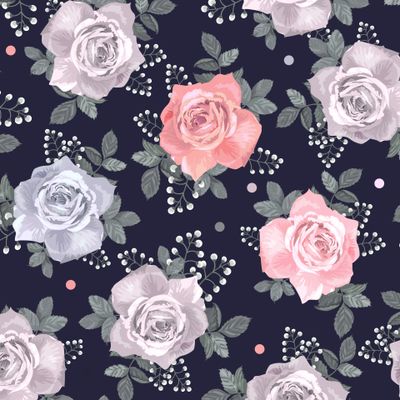 Розовые и серые розы на темном