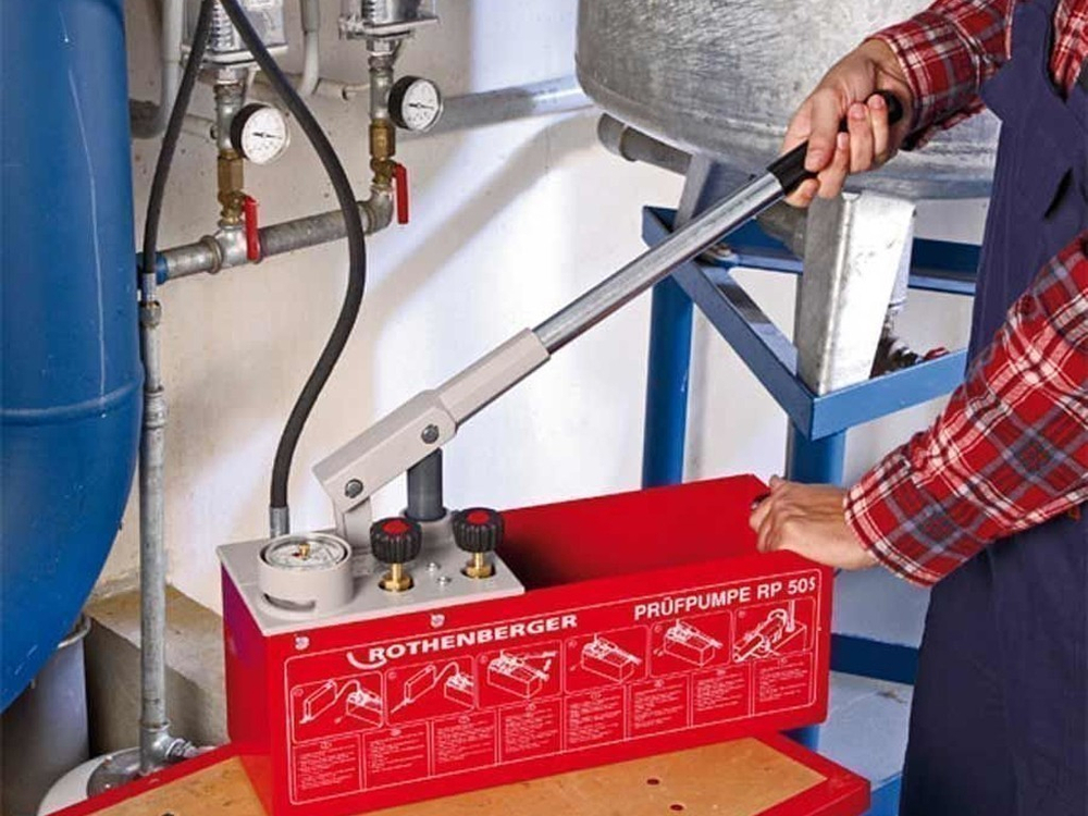 Ручной испытательный насос Rothenberger RP50
