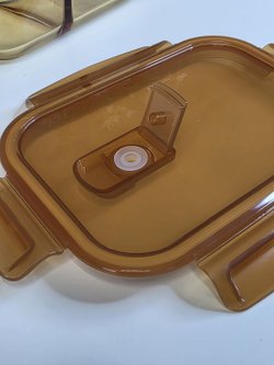 Контейнер  стеклянный прямоугольный с перегородкой для еды с крышкой  650 мл