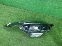Битая Фара правая Land-Rover Discovery 5 (2016-2021) LED