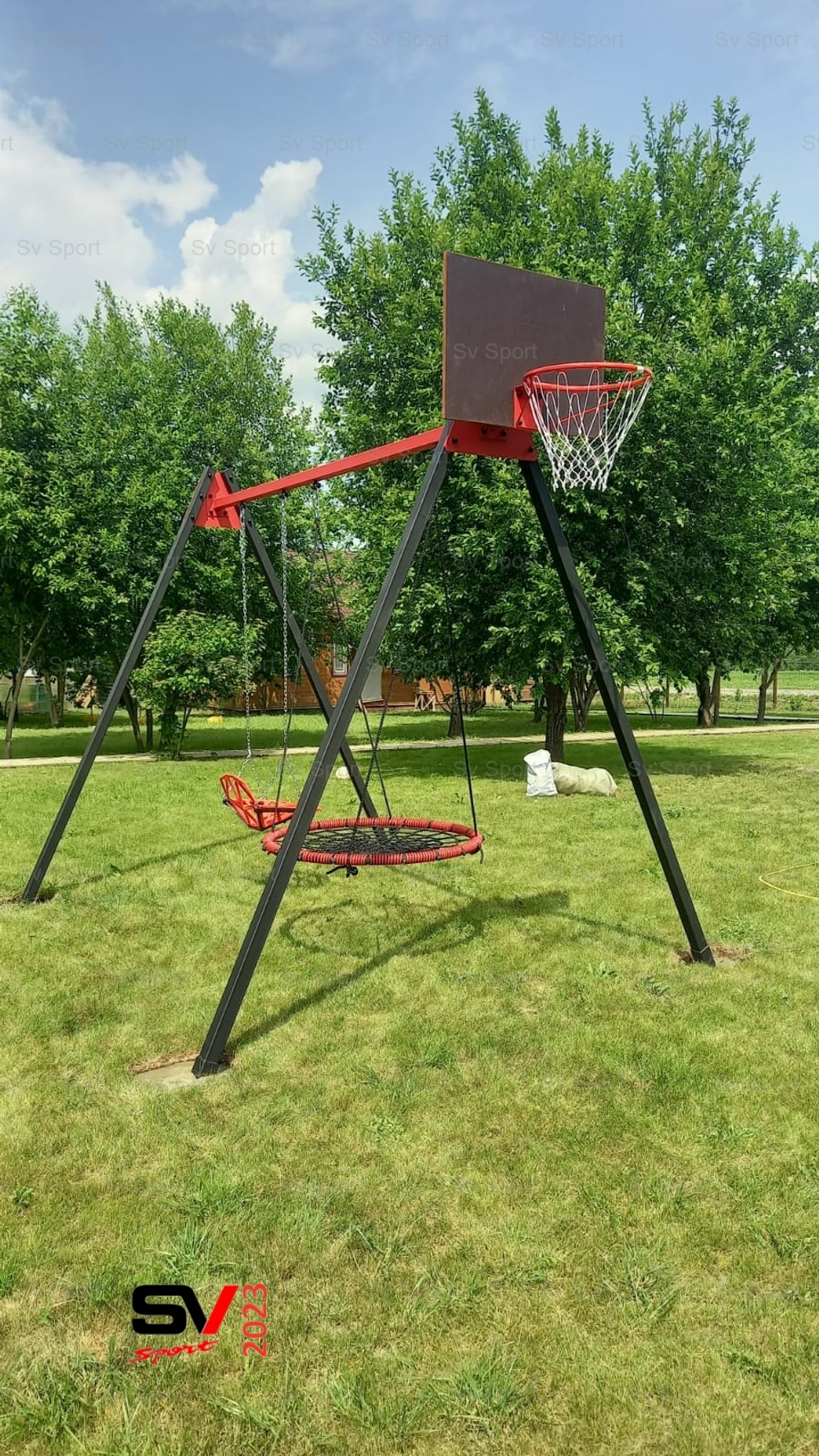 Монтаж уличных качелей Sv Sport