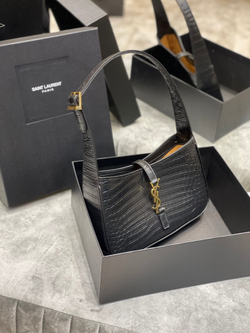 Saint Laurent Le 5 à 7 Hobo Bag