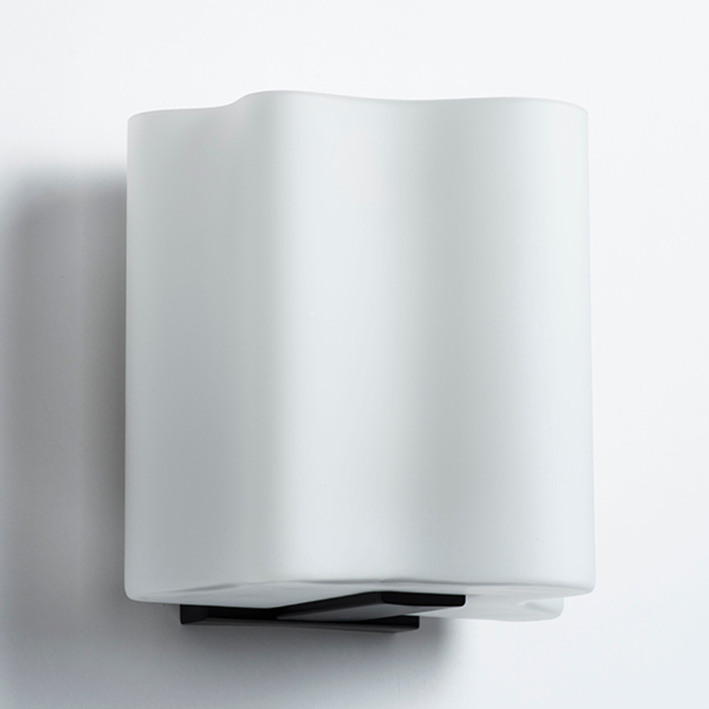 802617 Бра NUBI 1х40W E14 ЧЕРНЫЙ МАТОВЫЙ/БЕЛЫЙ