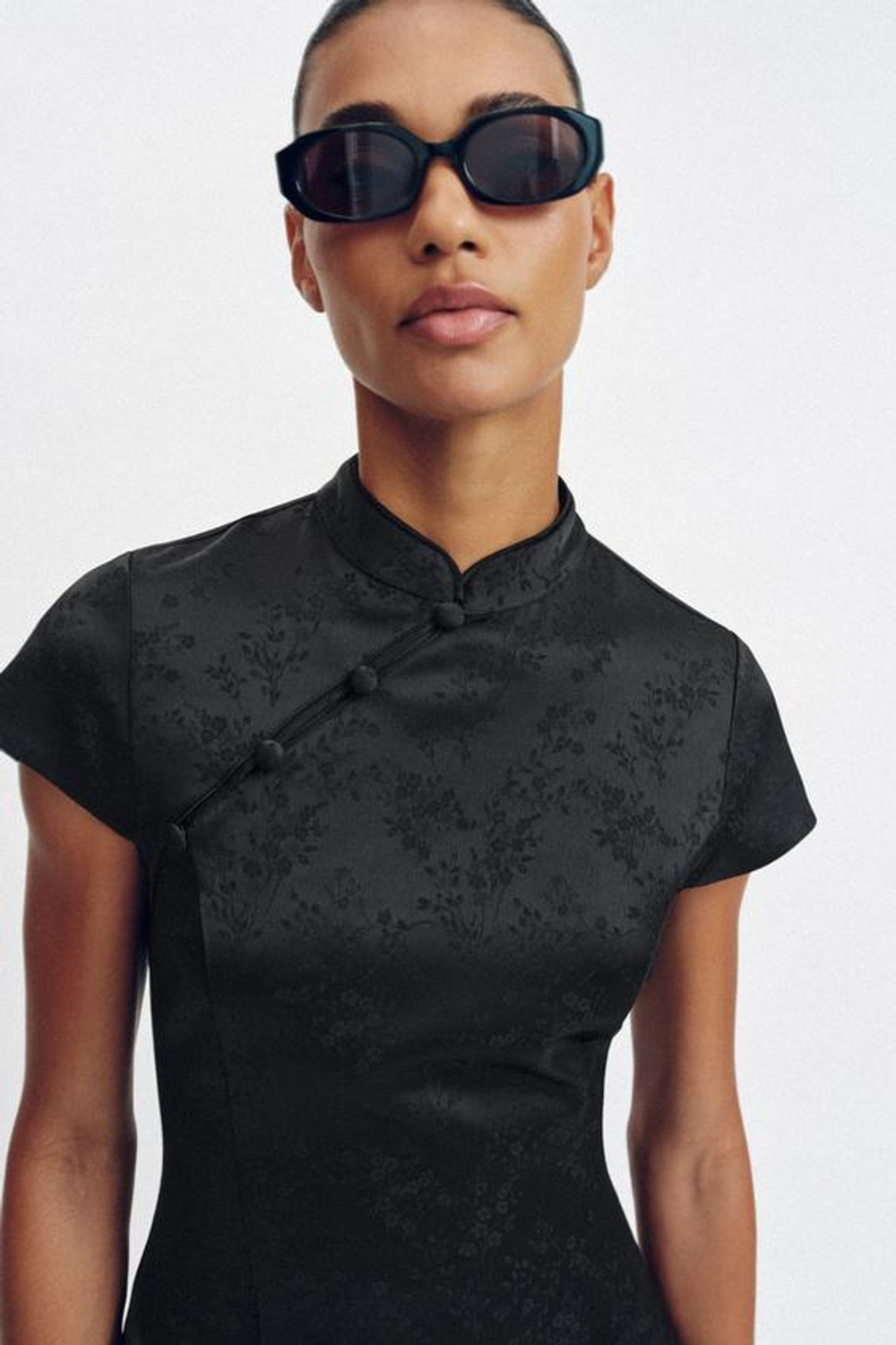 ZARA КОРОТКОЕ ЖАККАРДОВОЕ ПЛАТЬЕ, ЧЕРНЫЙ