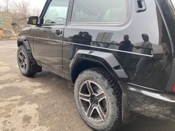 Расширители арок колёс Нива Урбан 'Лесник 1' под пластиковые бампера окрашенные. 3 дв. крепление на болты и скотч