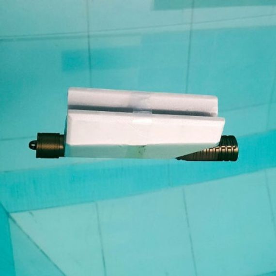 Компенсатор плавучести фонаря DELFiN на подводное ружье XL