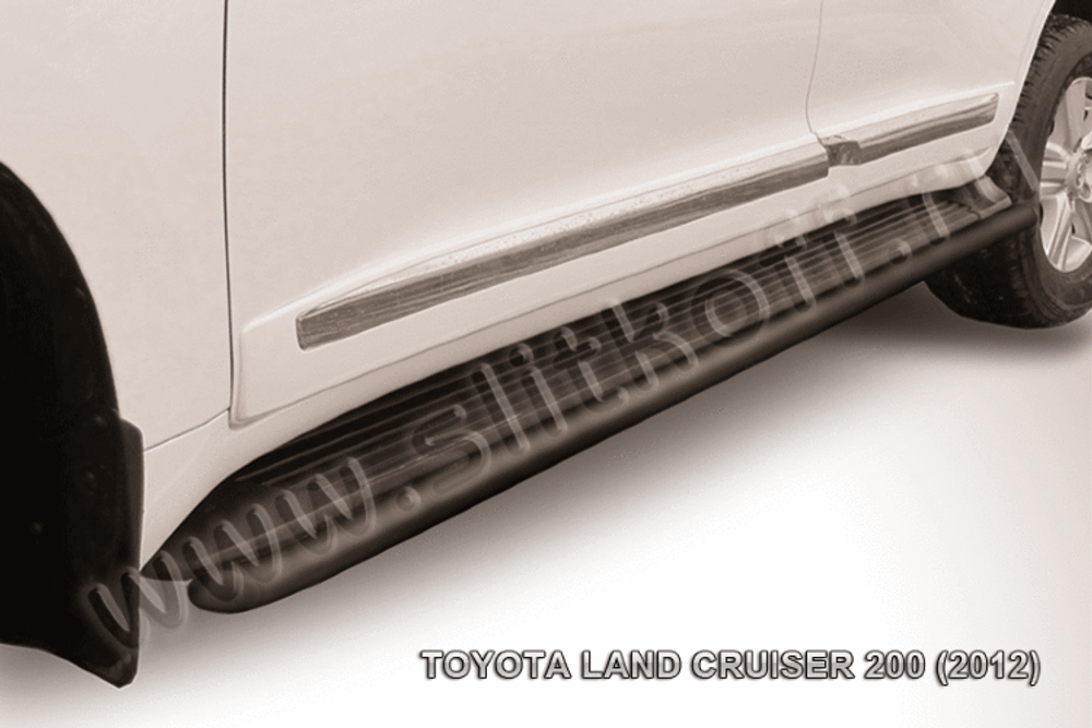 Пороги стальные Toyota Land Cruiser 200 (2012-2015) d42 труба (серебристые)