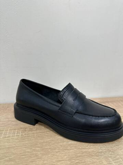 Лоферы из натуральной кожи