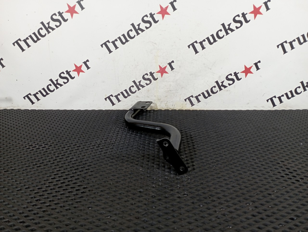 Кронштейн бампера левый 2023г.