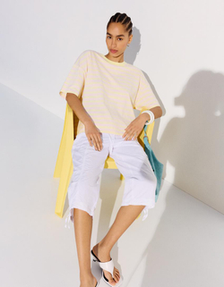 BERSHKA Футболка свободного кроя в полоску, желтый