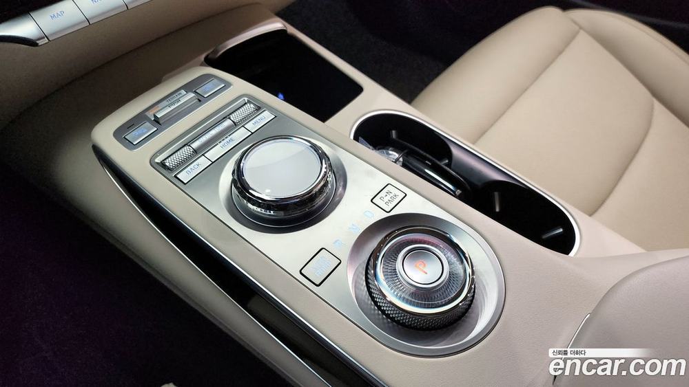 Genesis GV70 2.5T Бензин AWD (06.2021)