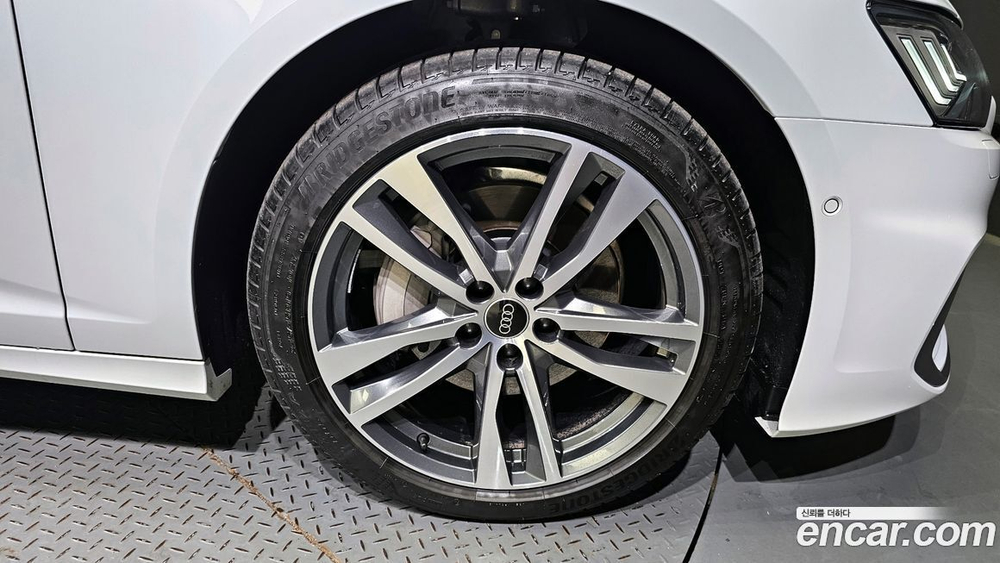 Audi A6 (C8) 45 TFSI Premium (08.2023)