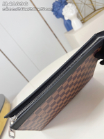Louis Vuitton Pochette Voyage MM