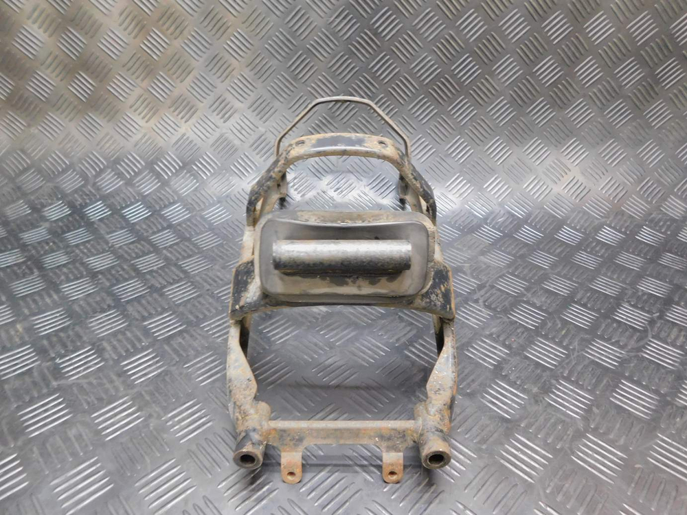 Крепление заднего крыла Yamaha Road Star XV1600