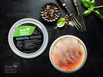 Омуль  ломтики в масле