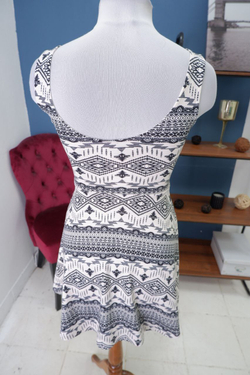 Платье H&M с принтом 40 размер