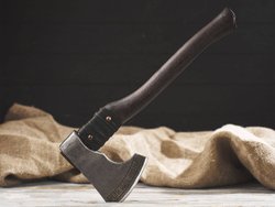 Топор "Время быть сильным", рукоять комель берёзы (морилка)