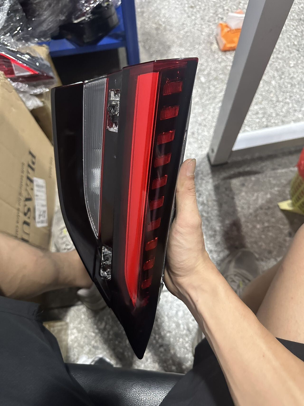Задний фонарь оригинальный для Roewe i6 Max