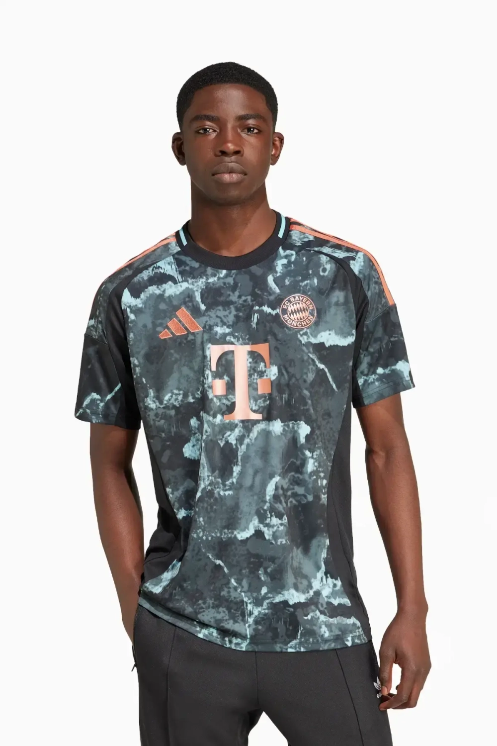 Футболка adidas FC Bayern 24/25 Away - многоцветный