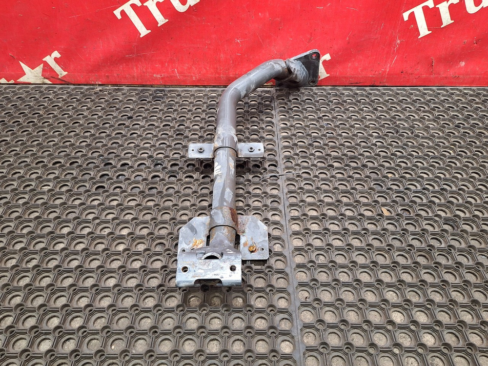 Кронштейн крыла переднего правого