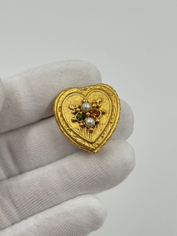 Накладка на пуговицу Сердце с кристаллами и «жемчугом»