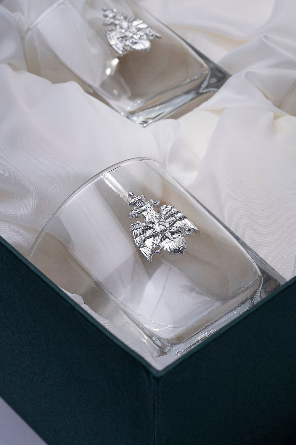 Подарочный набор стаканов под виски c символикой МЧС (3 предмета, зеленый)